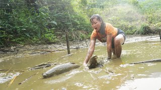 Restore old ponds with water leaks - Catch fish and repair ponds - Farm life, living off grid