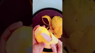 A very easy way to peel mango #trending #shortsviral