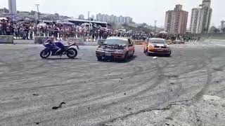 Ômega suprema turbo e Voyage tração traseira no burnout