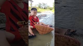 Berenang dijalan,,,,//main hujan hujanan