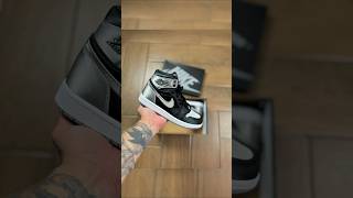 Jordan 1 Retro High OG "Satin Shadow" 🤵