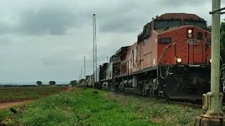 trem da mrs carregado.3 ac44i mrs e uma dash da ALL subindo a rampa de santa Lúcia sp .