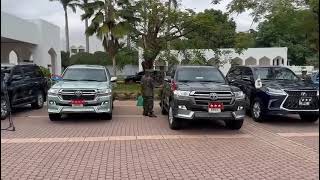 Nigerians React As Service Chiefs Leaves The State House In Exotic Cars After Meeting With Tinubu