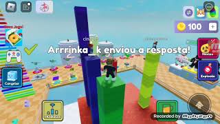 jogando um jogo do roblox (responda ou morra matemática)