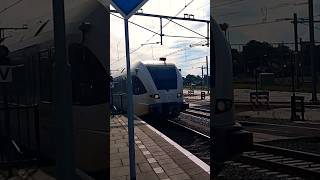 Treinen op station Nijmegen. Arriva GTW diesel komt aan op Nijmegen!