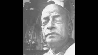 Srila Prabhupada Chanting Hare Krishna