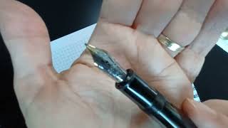 Escrita reversa (reverse writing) com a pena "M" da Montblanc LeGrand Platinum