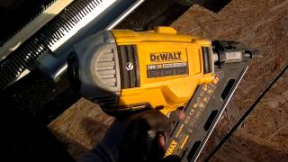 DeWalt DCN690 после года работы.