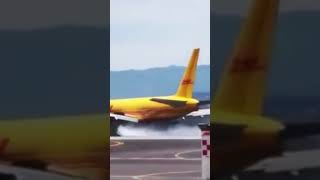 Avión de DHL sufre percance en pleno despegue (Costa Rica)