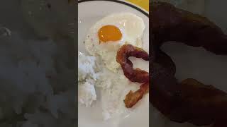 masarap na almusal #food #yumny #eat #shorts #shortsvideo #bacon #pancake #egg #rice