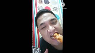 makan sosis bakar..enak