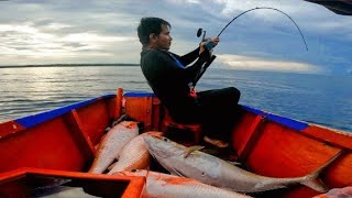 TEPAT DI BAWAH PERAHU SARANGNYA IKAN BABON || Jigging Laut dalam 250 Meter