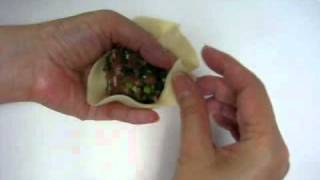 如何包包子 How To Wrap a Chinese Bun