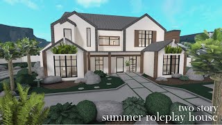 BLOXBURG: two story SUMMER roleplay home 358k | speedbuild + tour | Leqhhx