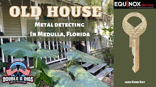 Metal Detecting In Medulla, Florida - Vintage Ford Key Found