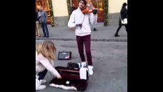 Violinist rocks "Annie Are You Okay"