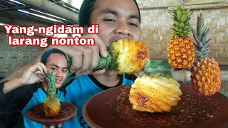 MAKAN RUJAK NANAS SAMBAL PETIR