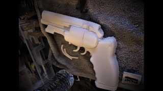 assembling a 3D printed kit of Deckard's  blaster from the blade runner films and more