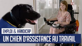 Margaux et son chien d'assistance au travail à la MSA. Handicap