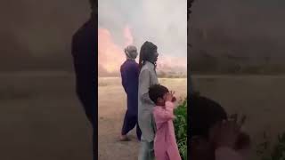 ایک 20 روپے کی سگریٹ کسان کے لاکھوں کا نقصان کر دیتی ہے۔#fire #wheat #gandum #agriculture