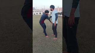 Self defense on road fight ✊👊#selfdenfense #trending #shorts #taekwondo #karate #dltkd