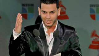 Entrevista a Tito "El Bambino" Poco Antes De Los Premios Billboards En "La Jungla" (Reggaeton94)