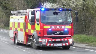 Suffolk Fire & Rescue Service - Stowmarket PRT arriving at Make Pumps 11 Thatch Fire