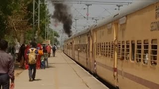 213 km ki duri ko 6 ghante mein Tay karti hai" भारत की सबसे कम स्पीड में चलने वाली ट्रेन" speed 8km