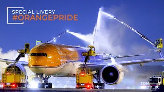 KLM Orange Pride Boeing 777-300 Deicing | Toronto