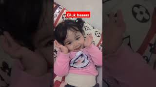 KAKAK HASNA BERPOSE DEPAN KAMERA EFEK. LUCU @ATHOCHANNEL