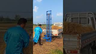 Small square bundles Small square bundles of corn stalks loading artifact bale lifting machine