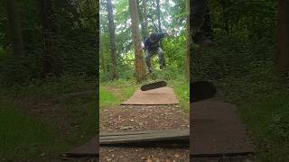 Do a kickflip #talent #stunt #fun #chill #kickflip #golf #skate #short #shorts #skateboarding