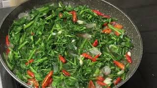 Cuma Tumisan Kangkung .. Menu Hemat Hari ini Rp. 5000 saja