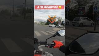 Il est vraiment nul 🥲 #shorts #moto #motard #motovlog #quotidien #danger #voiture