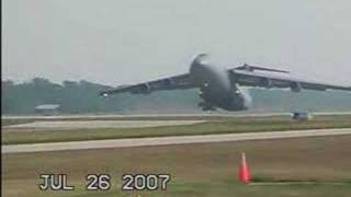 C-5 Galaxy take-off at the Oshkosh 07 airshow