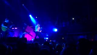 Maximo Park "Books From Boxes" live @  Manchester Albert Hall 19/12/15