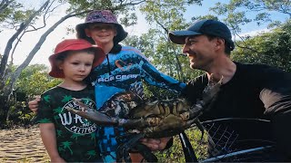 CATCHING MUD CRABS & BLUE SWIMMERS WITH MY BOYS!