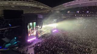 Paul McCartney: “Carry That Weight / The End” (Live @ Allianz Stadium, Sydney - 28/10/23)