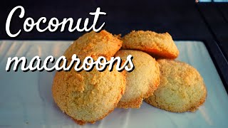 Coconut Macaroons | Desiccated coconut cookies with just 5 ingredients