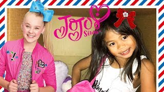 I MAILED MYSELF IN A BOX TO JOJO SIWA HOUSE ! *OMG!* IT WORKED!! (SKIT NOT REAL)