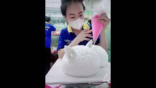 Mẫu bánh kem hình mèo 3 D dáng nằm