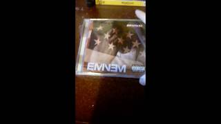 Dans unopening of Eminems Revival album CD