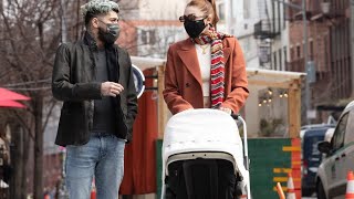 Zayn Malik with Gigi Hadid and their daughter❤️