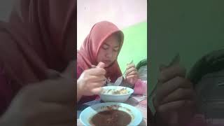 MAKAN BAKSO DI COCOL SAMBAL