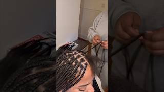 Watch me get fresh knotless braids! #protectivestyle #4chair #knotlessbraids