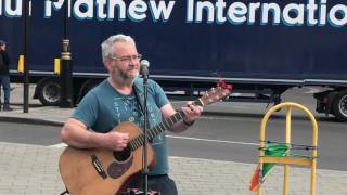 Трафальгарская площадь.Певец. Лондон. Singer. Trafalgar Square London 2017