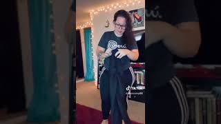 Glasses PAWG Shows Off New Leggings