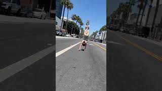 Handstand walk in the middle of the street 🤸🏻‍♀️ #acrobat #acrobatics #gymgirl #gymnast #acro