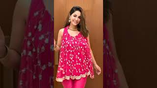 #Hinakhan#beautifullook#pinkdress#designerpinkdress#status#love#new#viral#shorts