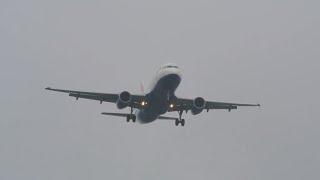 Airbus A320, British Airways (G-EUUR), landing at Warsaw Chopin Airport